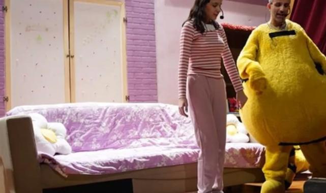 Bursa İnegöl Belediyesi şehir tiyatrosu komşu ilçelerde sanatseverlerle buluşuyor