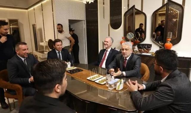 Bursa İnegöl protokolünden İstanbul Mobilya Fuarı’na ziyaret