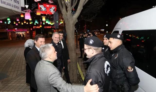 Bursa İnegöl protokolünden yılbaşı gecesi görev ypanlara ziyaret