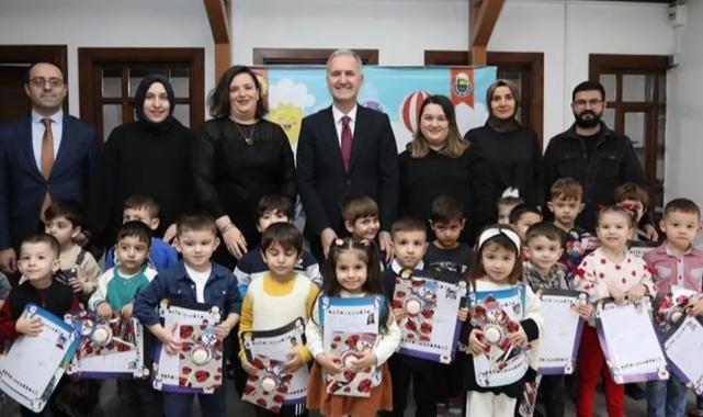 Bursa İnegöl’de ‘Beşinci Mevsim’in miniklerinin karne heyecanı