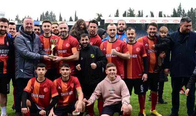 Bursa Karacabey’de turnuvanın şampiyon Ortasarıbey