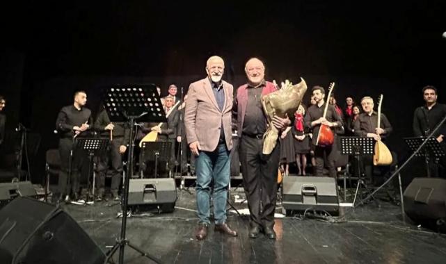 Bursa Nilüfer Türk Halk Müziği Korosu’ndan türkü şöleni