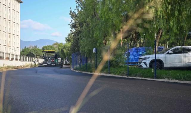 Ege Üniversitesi kampüs yolu yenilendi