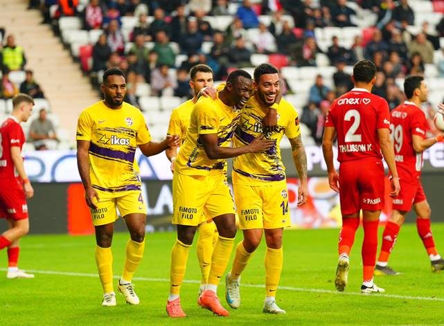 Onvo Antalyaspor 1-4 ikas Eyüpspor (Maç Sonucu) Eyüp Antalya’da farklı kazandı!