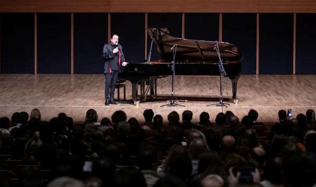 Fazıl Say’dan “50. yılda” muhteşem İzmir prömiyeri