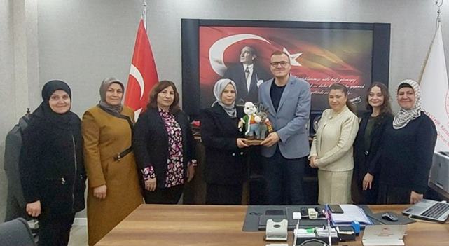 Akşehir Hanımeli Kooperatifi Yönetiminden Tarım İlçe Müdürü Kahraman’a ziyaret