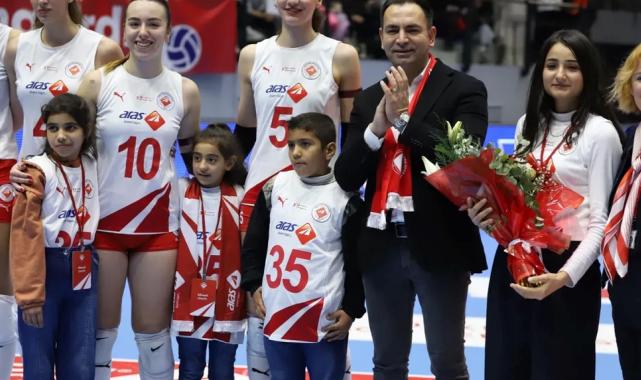 Hayallerini fileyle ören çocuklar İzmir’de