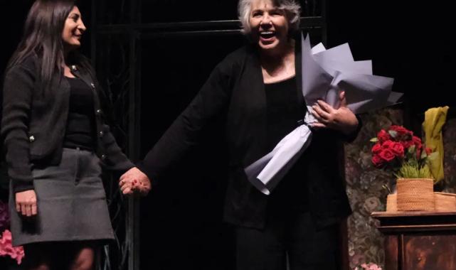 Işıl Yücesoy’un müzikli oyunu ‘İzninle’ Bursa’da sahnelendi