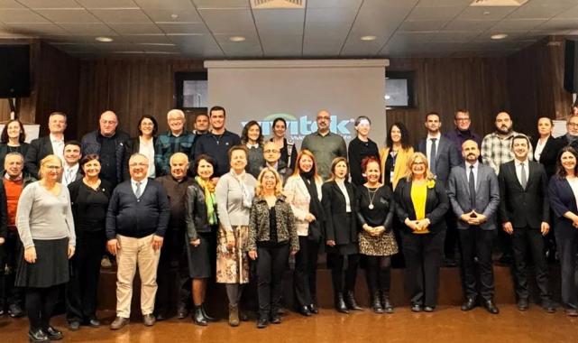 İzmir ‘İleri Yaş’ta yol haritası belirliyor