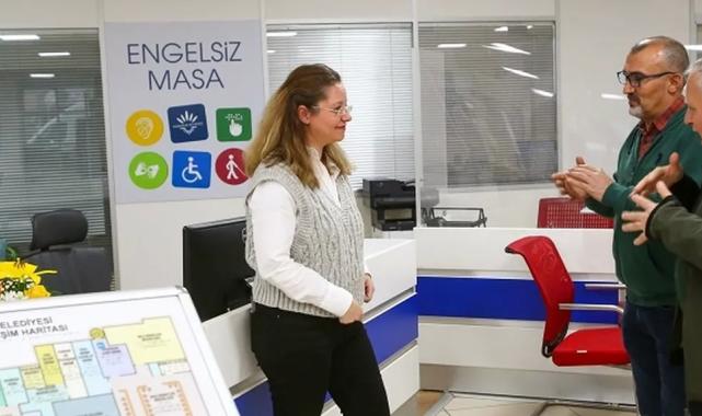 İzmir Karabağlar Belediyesi’nden “Engelsiz Masa” hizmeti