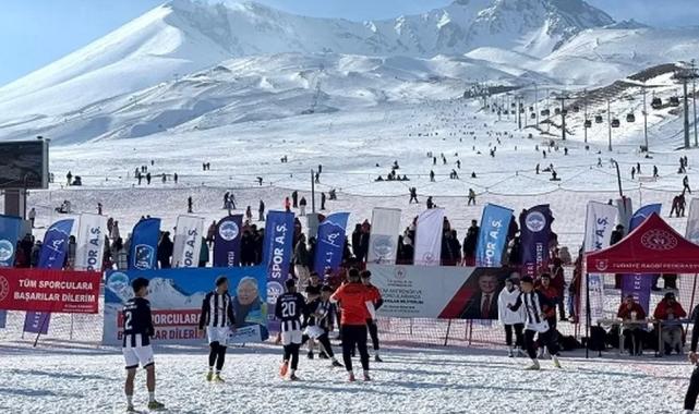 Kayseri Erciyes’te Kar Ragbi heyecanı başladı