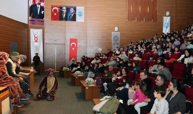Kayseri Talas’ta çocuklar ‘Maharetli Ayı’yla eğlendi