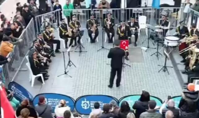 Kocaeli Büyükşehir Bandosu’ndan’Efsane’ konser