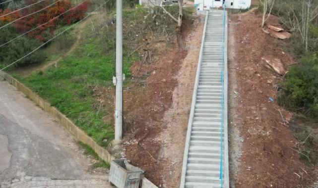 Kocaeli İzmit’te Serdar Mahallesi’ne yeni merdiven