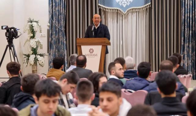 Konya’da ‘Başkan Kavuş gençlerle buluştu’