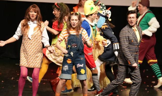 Kusursuz Dünya Müzikali’ne yoğun ilgi