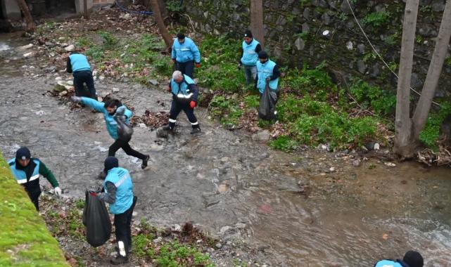 Manisa Çaybaşı Deresi’nde yoğun mesai