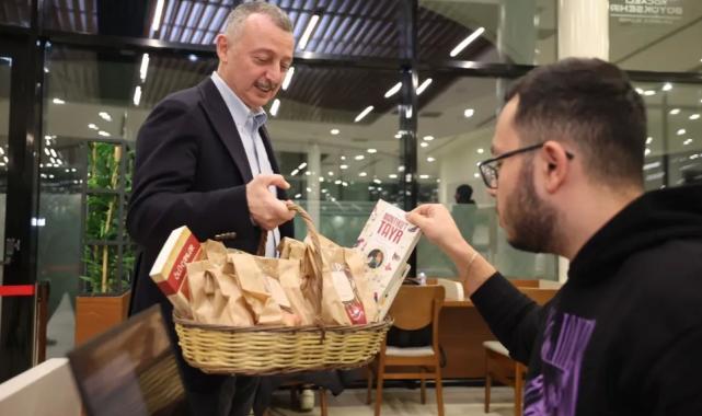 Öğrenciler yeni yıla kütüphanede ‘merhaba’ dedi