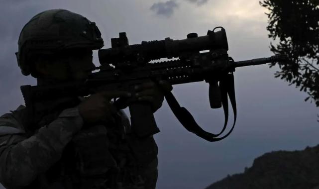 Pençe Kilit’te 4 terörist etkisiz!