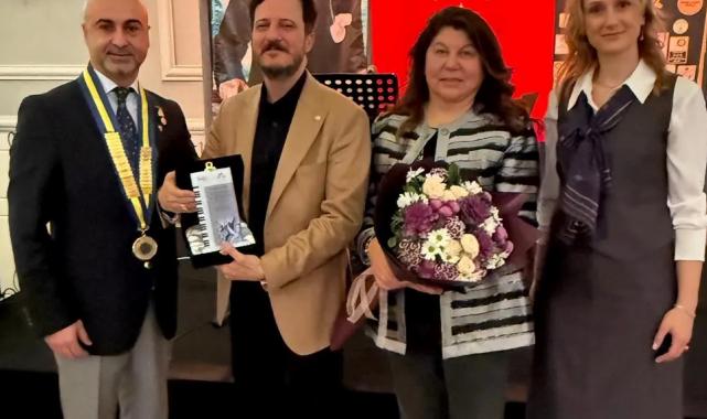 Prof. Mehmet Ali Sanlıkol’a Rotary Meslek Hizmet Ödülü
