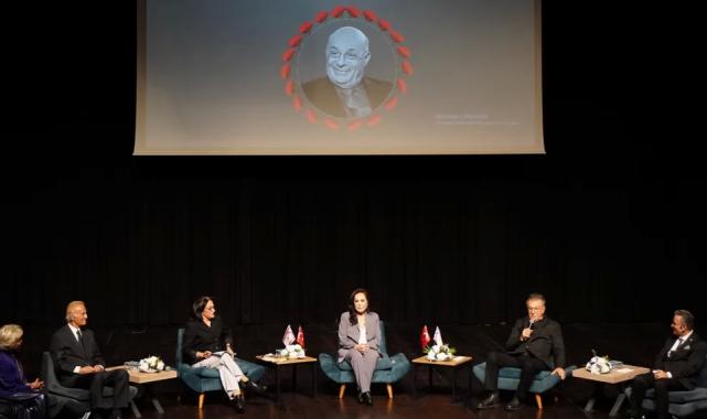 Rauf Denktaş İstanbul Beylikdüzü’nde anıldı