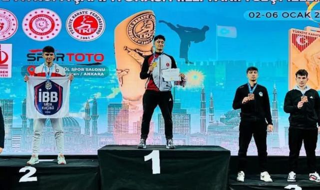 Sakarya’nın gururları Abdullah ve Arel Ankara’da podyuma çıktı