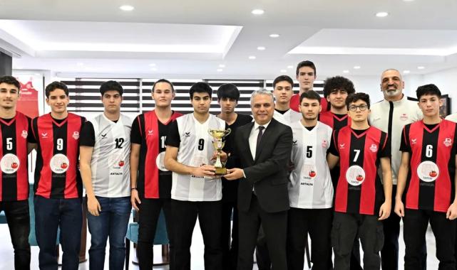 Şampiyonada Antalya Muratpaşa’yı temsil edecekler