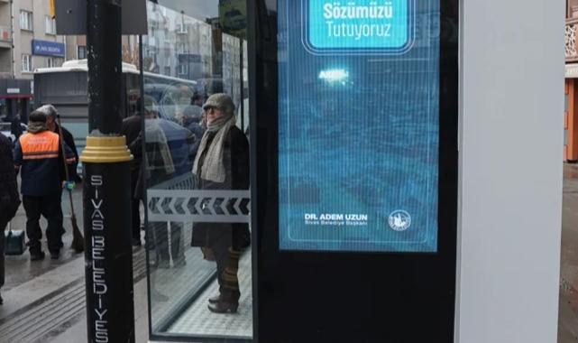 Sivas’ta yeni akıllı ve kapalı duraklar hizmete sunuldu