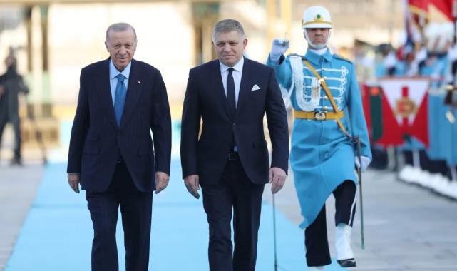 Slovakya Başbakanı Fico Ankara’da… Erdoğan: Önceliğimiz Suriye’nin istikrarı