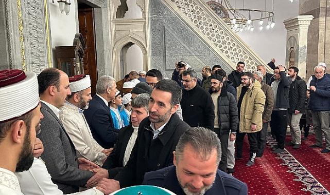 Vali Akın ve Başkan Altay Konyalıların Kandil Bereketine Ortak Oldu