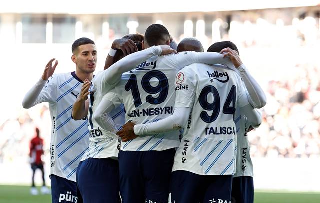 Gaziantep FK 1-4 Fenerbahçe (Maç Sonucu) Fener, 3’te 3’le çeyrek finale yükseldi!