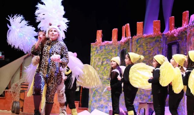 Ankara Keçiören’de 2 günde 3 tiyatro