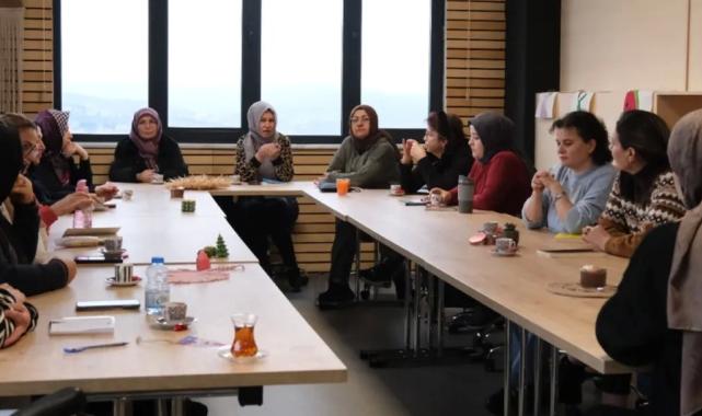 Anne Şehir’de kitap sevgisi aşılanıyor