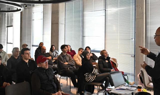 Antalya Muratpaşa’da podcast atölyesi