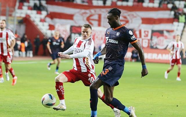 Onvo Antalyaspor 0-0 Rams Başakşehir (Maç Sonucu) Antalya’da gol sesi çıkmadı!