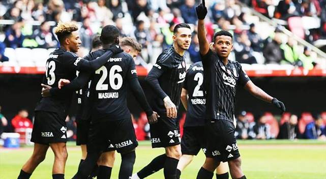 Onvo Antalyaspor 1-2 (Maç Sonucu) Kartal Çeyrek Finalde!