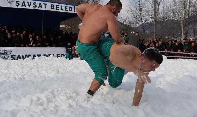 Artvin Şavşat’ta kar üstünde güç savaşı!