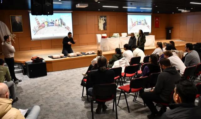 Belediye personeline ilk yardım eğitimi