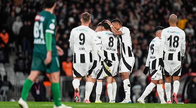 Beşiktaş 2-0 Kırklarelispor (Maç Sonucu) Kartal ikinci yarı kanatlandı!