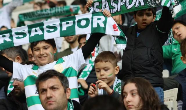 Bursa Büyükşehir 300 çocuğa Bursaspor çoşkusu yaşattı