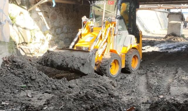 Bursa Büyükşehir’den dere temizliği