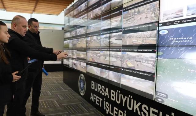 Bursa karla mücadeleyi AKOM’dan takipte