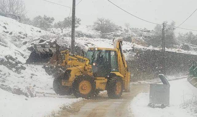 Bursa Mudanya’nın yüksek kesimlerinde kar mesaisi
