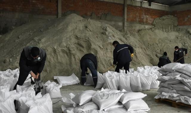 Bursa Osmangazi ekipleri kar yağışına karşı teyakkuzda