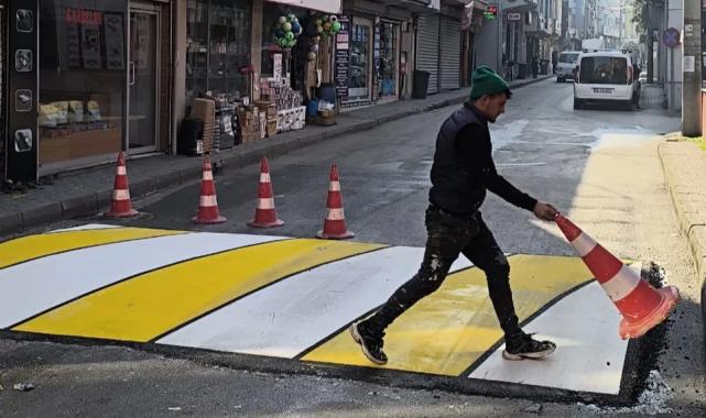 Bursa Osmangazi’de okul önlerine hız kesici kasis