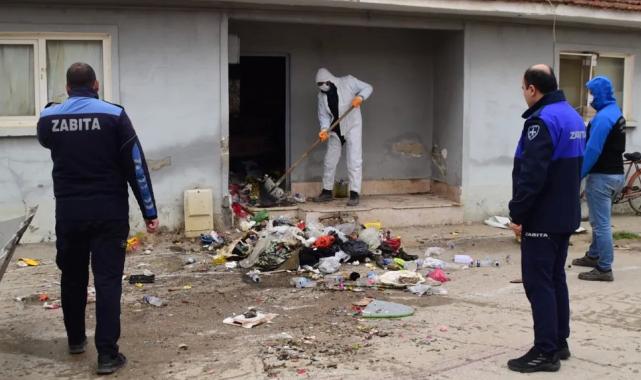 Bursa Yenişehir’de çöp ev temizlendi! Mahalle nefes aldı!