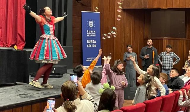 Bursa’da Yarıyıl Şenliği’nde renkli program