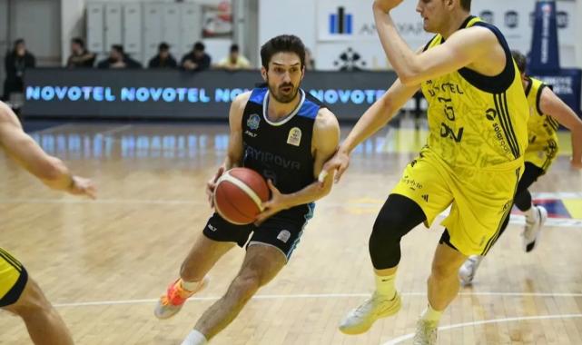 Çayırova, Fenerbahçe Koleji’ni yendi