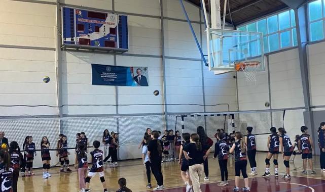 Çocuklar kışı sporla geçiriyor