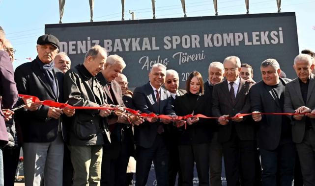 Deniz Baykal Spor Kompleksi açıldı